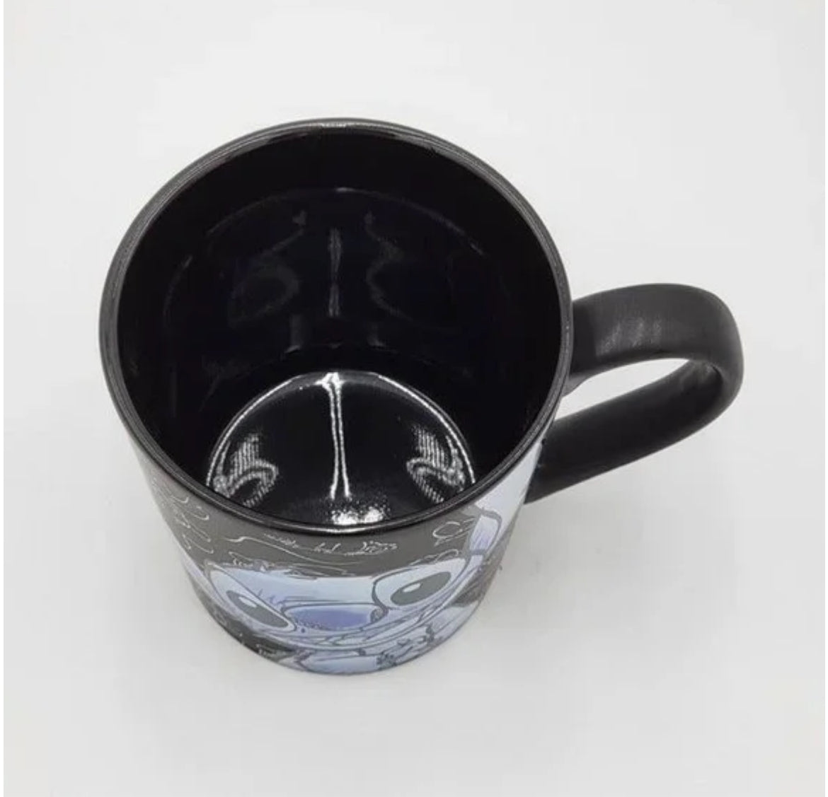 Taza negra de Stitch